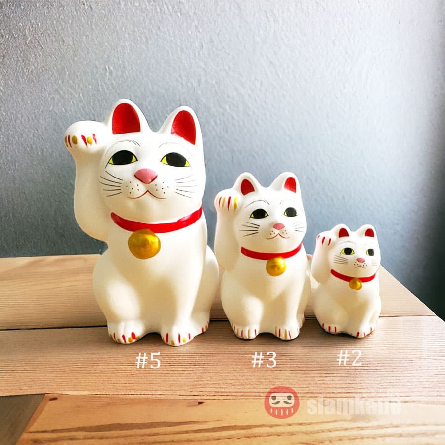 Lucky cat Gotokuji Temple 2-3-5